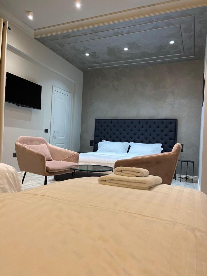 Ardenica Boutique Hotel Lushnjë Esterno foto