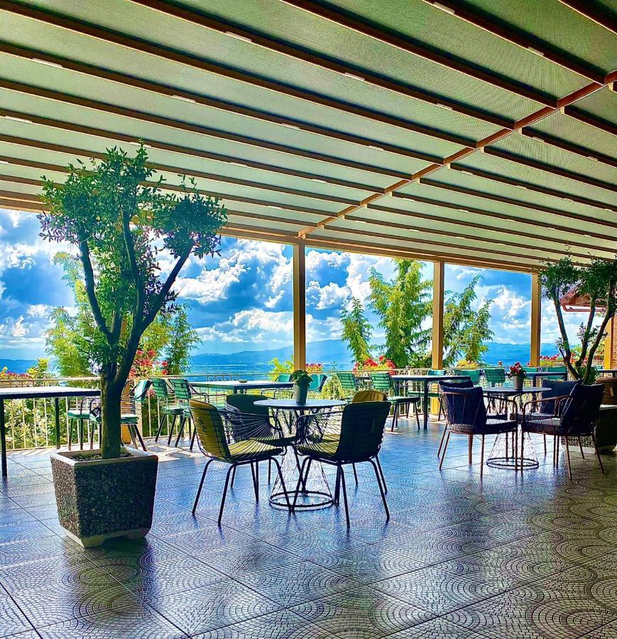 Ardenica Boutique Hotel Lushnjë Esterno foto