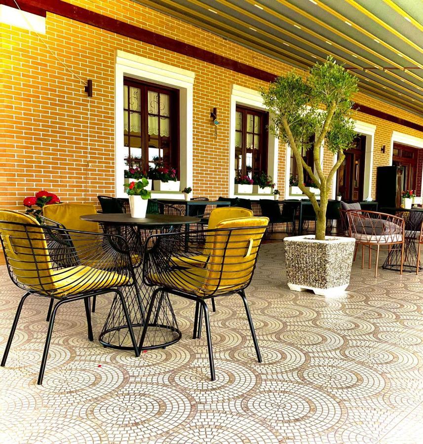 Ardenica Boutique Hotel Lushnjë Esterno foto