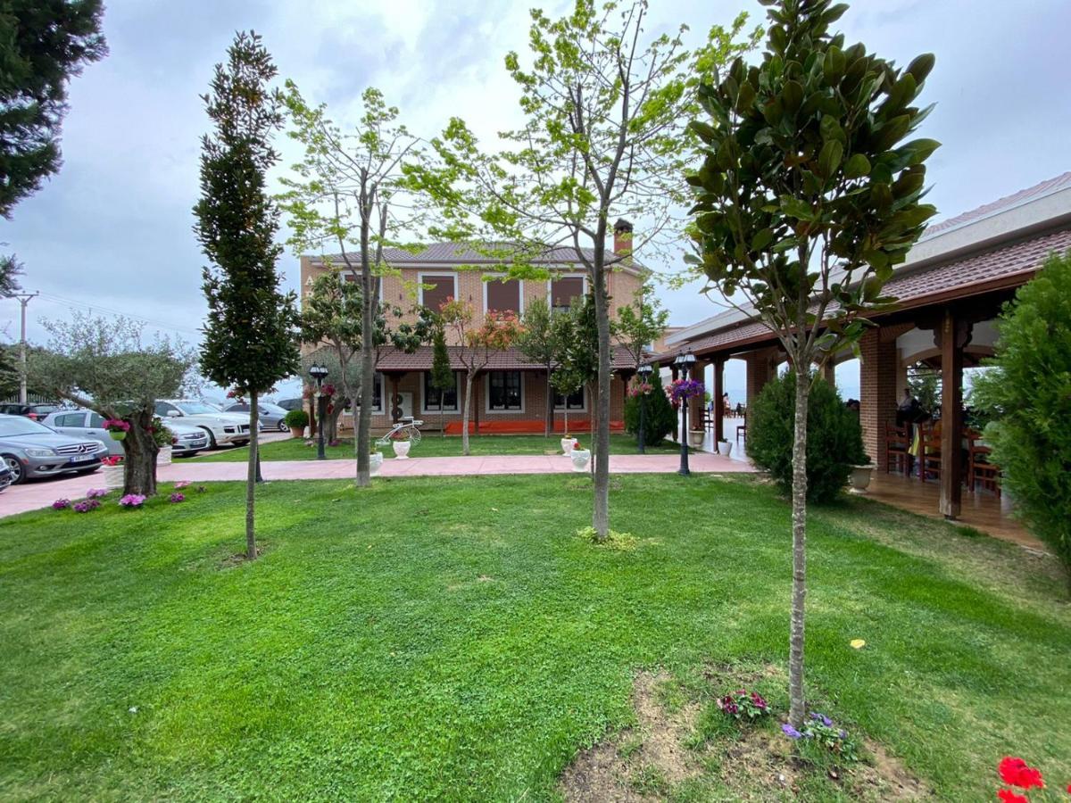 Ardenica Boutique Hotel Lushnjë Esterno foto