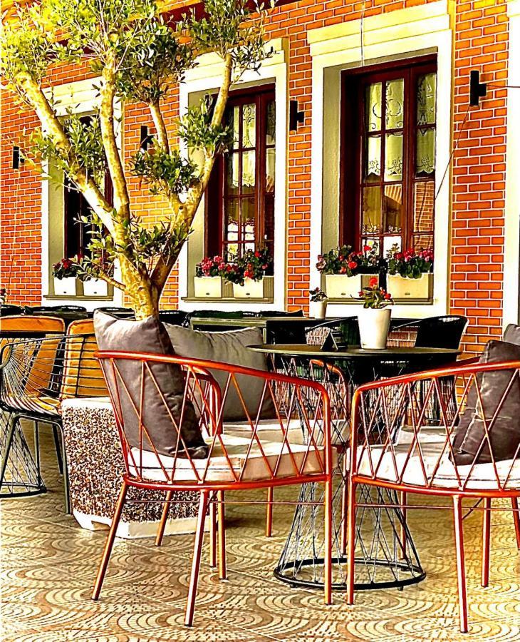 Ardenica Boutique Hotel Lushnjë Esterno foto