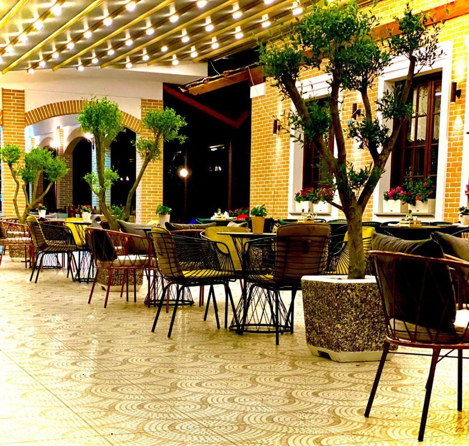 Ardenica Boutique Hotel Lushnjë Esterno foto